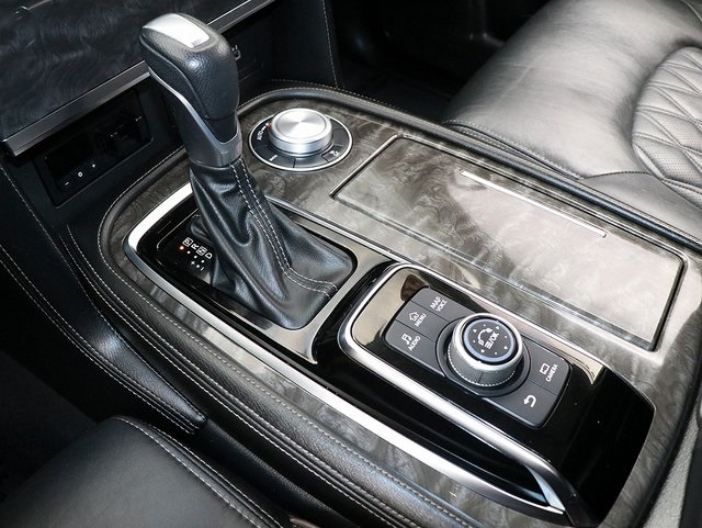 2021 Nissan Armada Platinum photo 22