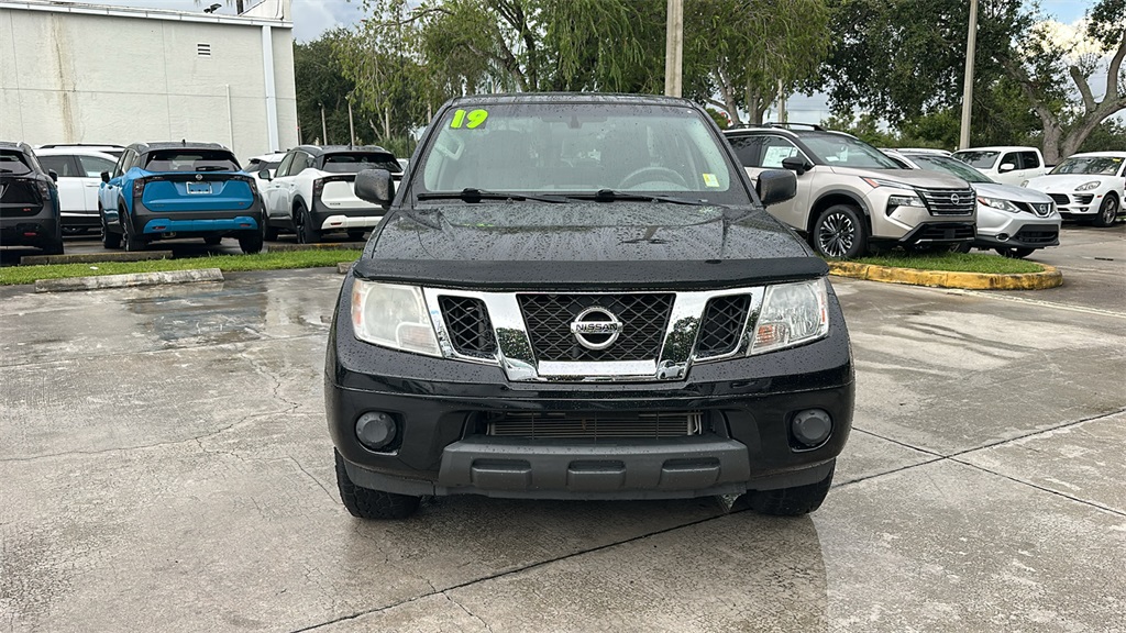 2019 Nissan Frontier SV photo 2