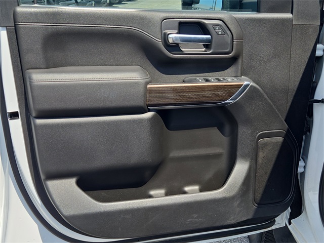 2023 Chevrolet Silverado 2500HD LT photo 17