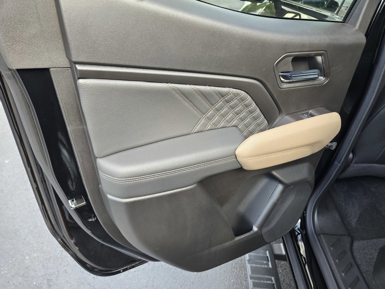 2026 Gmc Canyon Denali photo 24