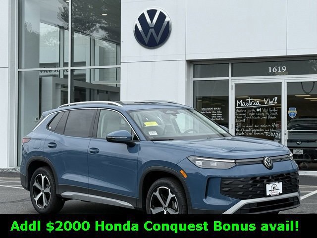 2025 Volkswagen Tiguan SE's photo