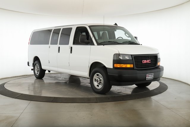 2023 GMC Savana Passenger
