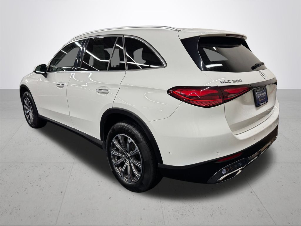 2023 Mercedes Benz GLC 300 4MATIC photo 2