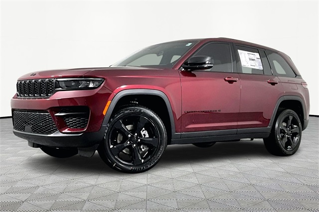 2025 Jeep Grand Cherokee Altitude's photo