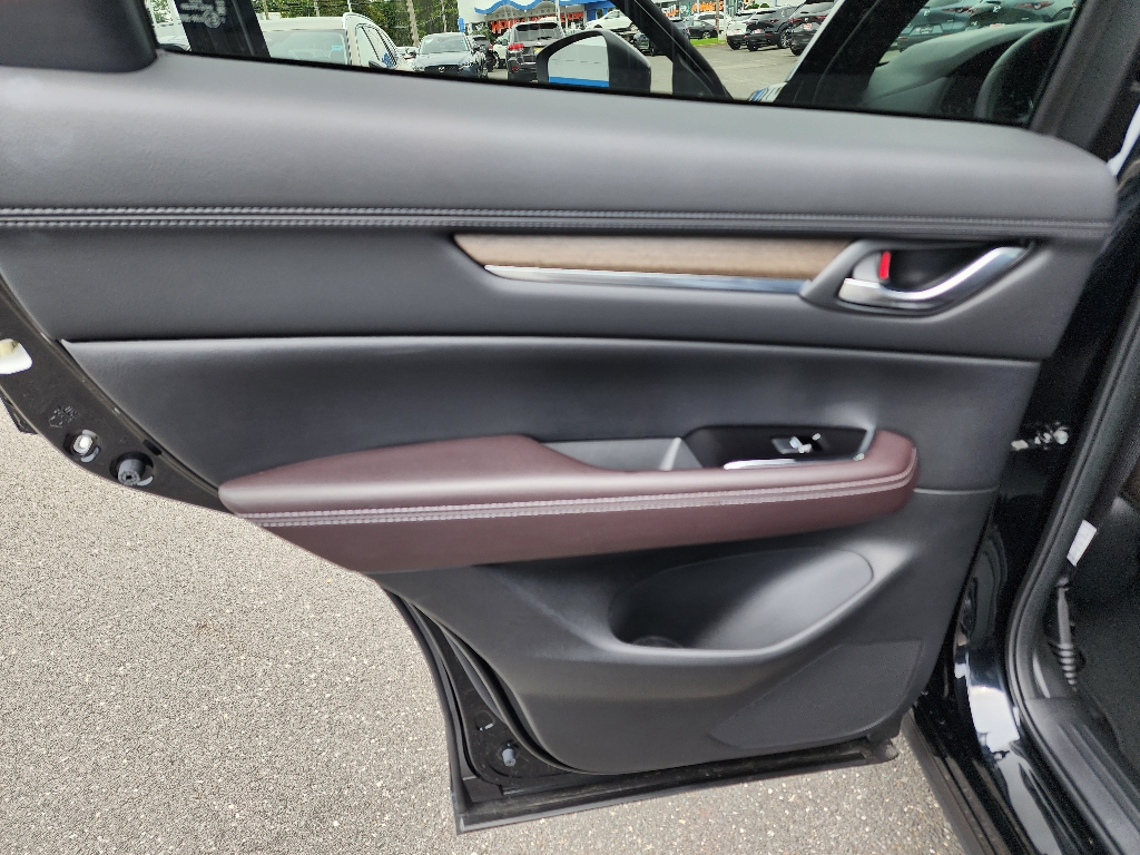 2025 Mazda CX-5 2.5 Turbo Signature photo 30
