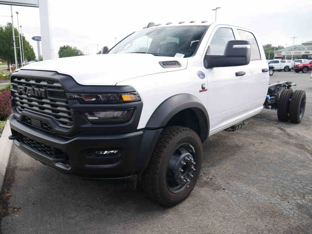 2026 Ram 5500 Tradesman photo 3