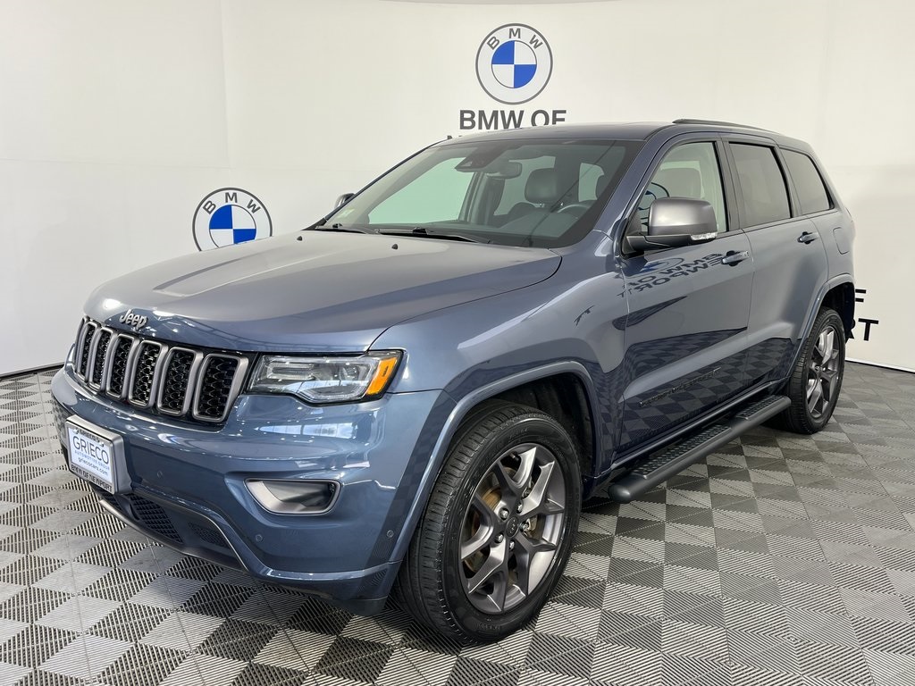2021 Jeep Grand Cherokee Anniversary Edition photo 2