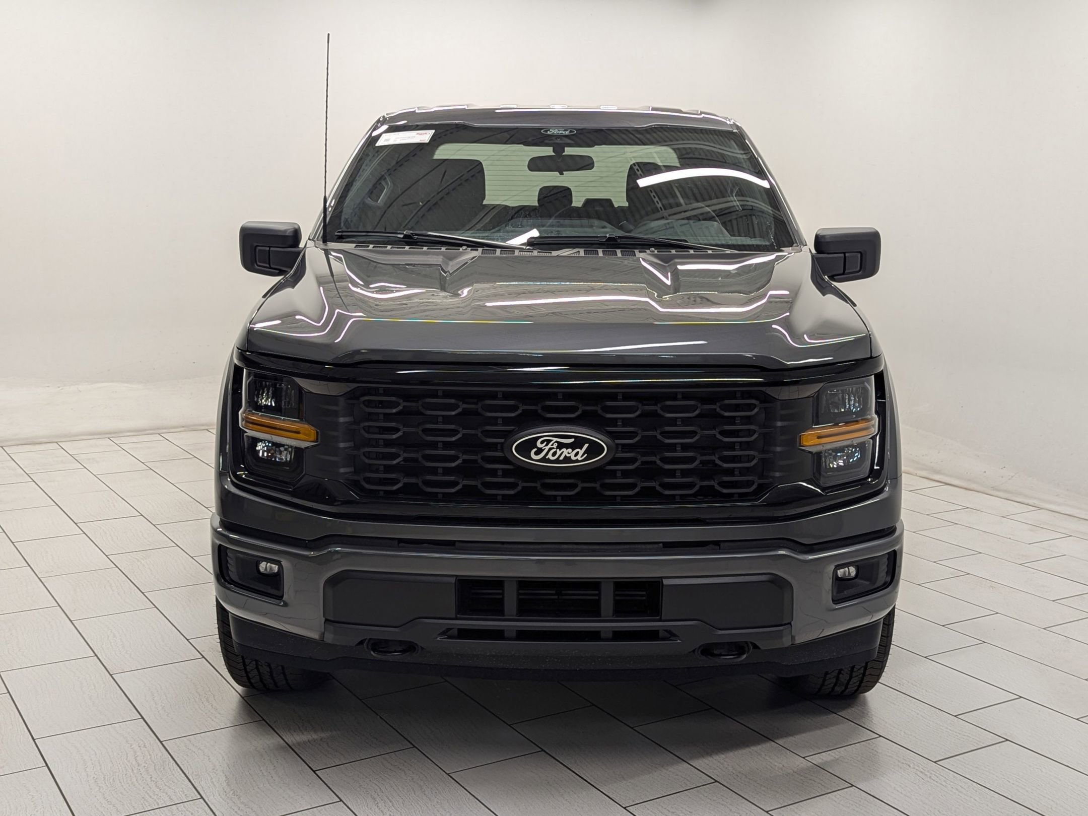 2025 Ford F-150 STX photo 4