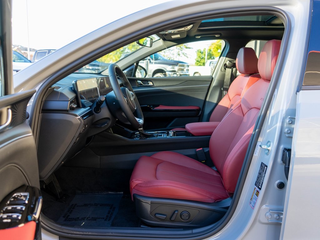 2026 Kia K5 GT-Line photo 11