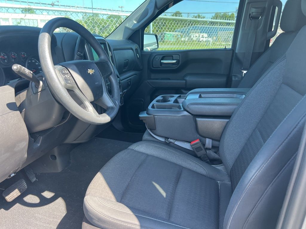 2024 Chevrolet Silverado 1500 Custom photo 6