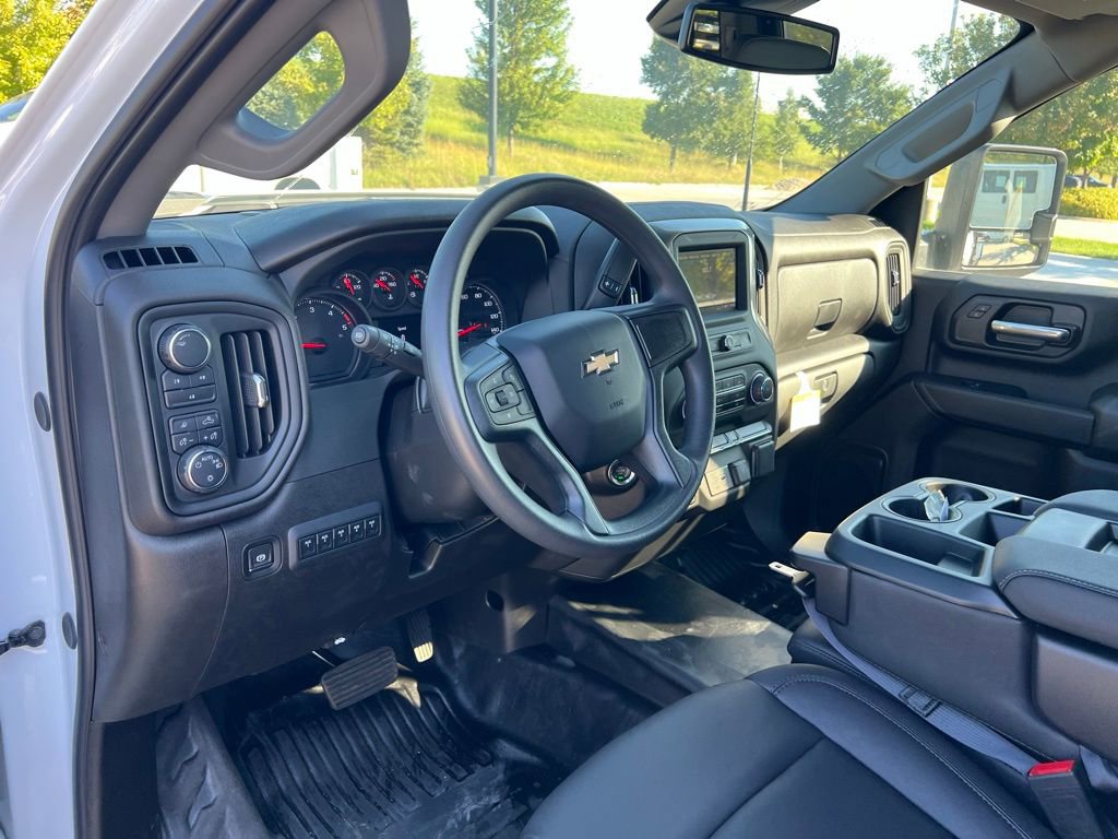 2024 Chevrolet Silverado 2500HD photo 13