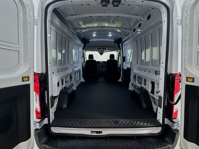 2025 Ford Transit photo 18