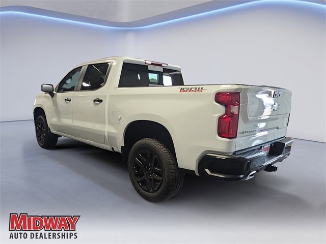 2025 Chevrolet Silverado 1500 LT Trail Boss photo 3