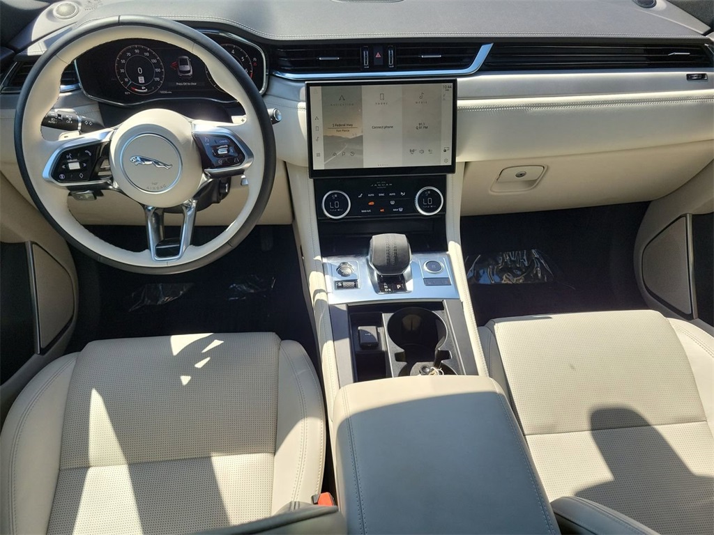 2025 Jaguar F-PACE P250 R-Dynamic S photo 15