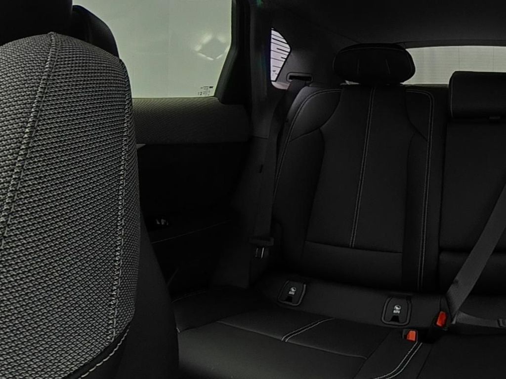 2025 Cadillac Optiq Luxury photo 15