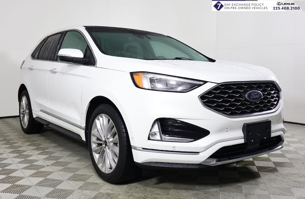 2020 Ford Edge Titanium's photo