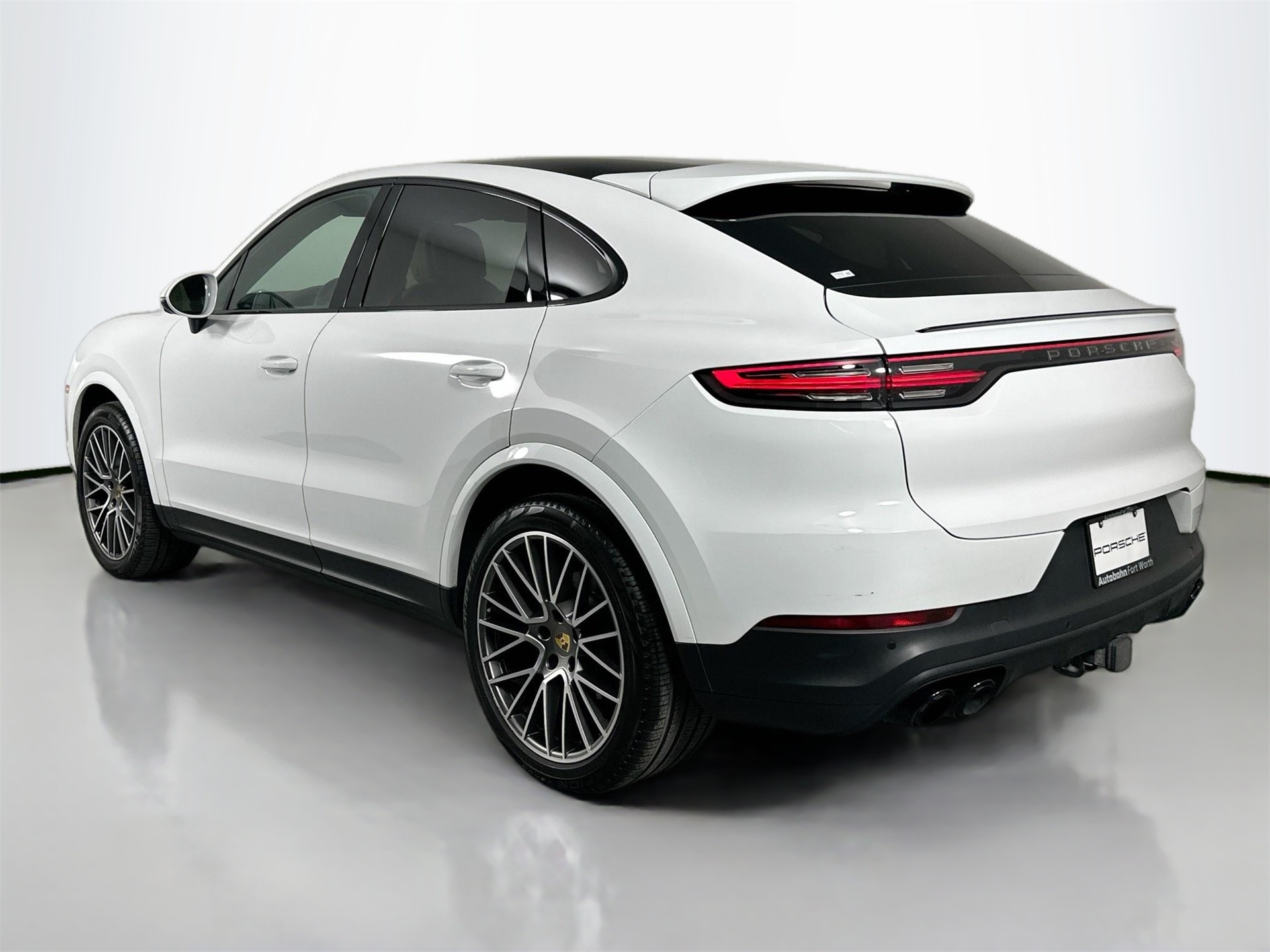 2023 Porsche Cayenne Coupe Platinum Edition photo 3