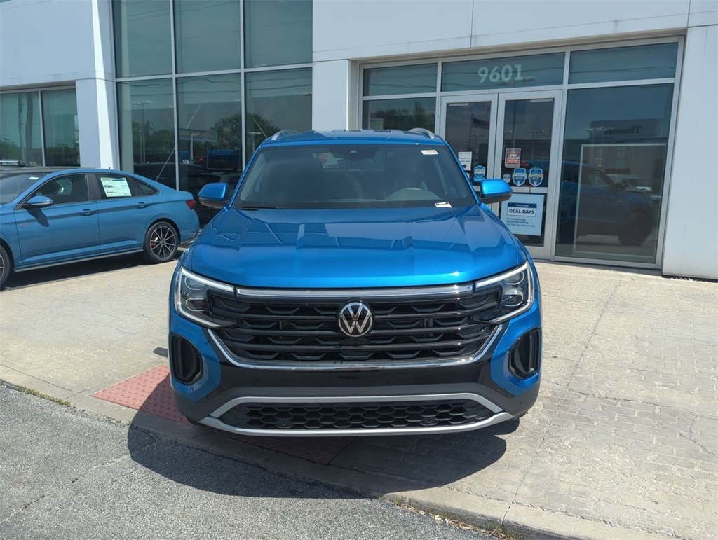 2025 Volkswagen Atlas Cross Sport SE Technology photo 3