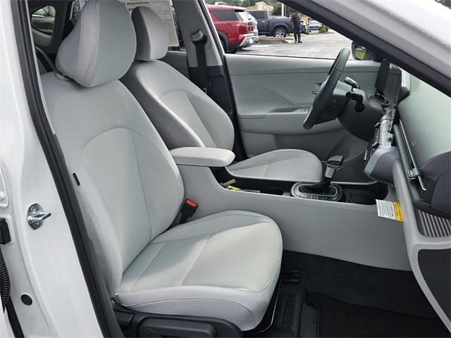 2026 Hyundai Kona SEL photo 14