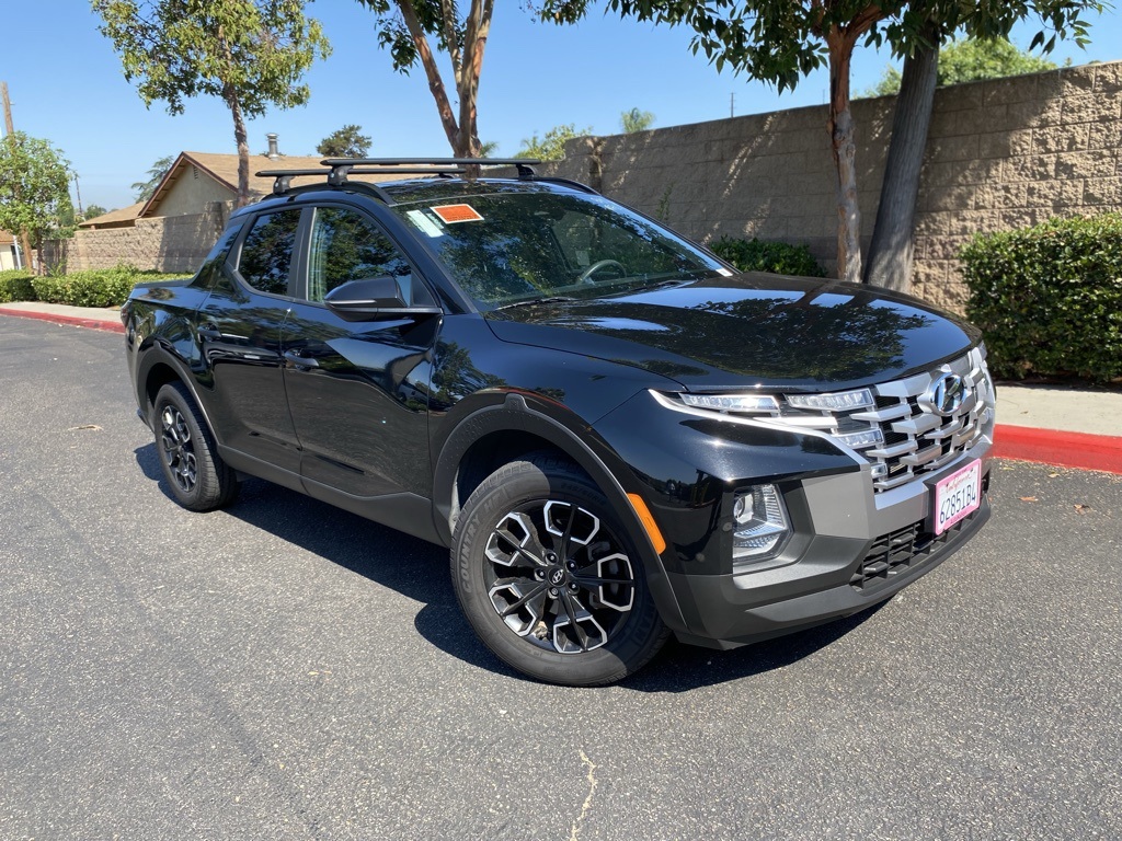 Used 2022 Black Hyundai SEL image 1
