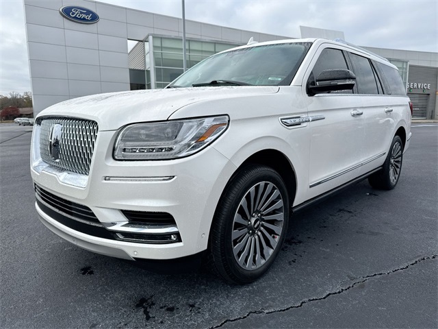 2019 Lincoln Navigator L Reserve photo 2