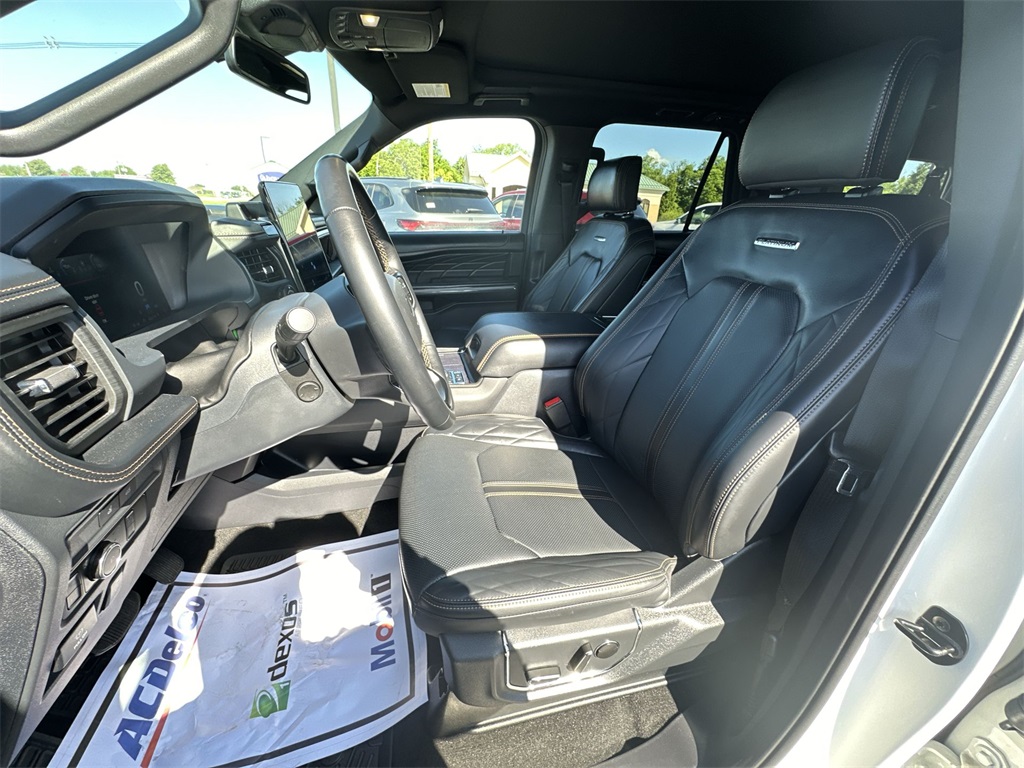 2024 Ford Expedition MAX Platinum photo 11