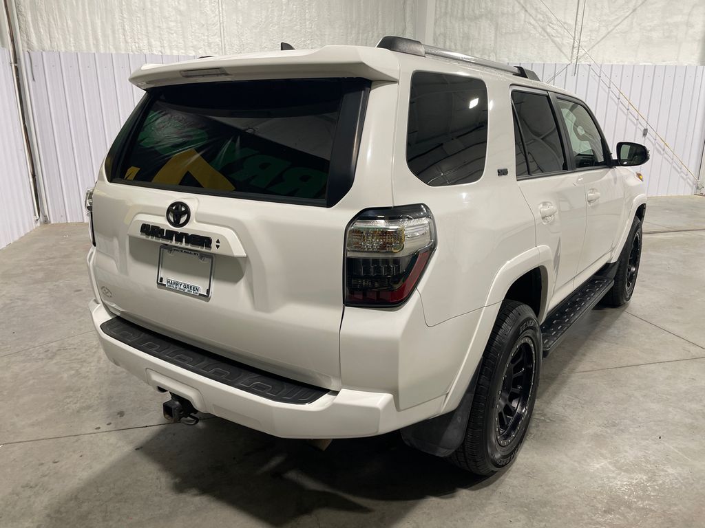2020 Toyota 4Runner SR5 Premium photo 4