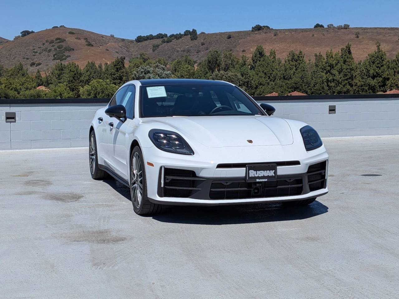2025 Porsche Panamera Base photo 6