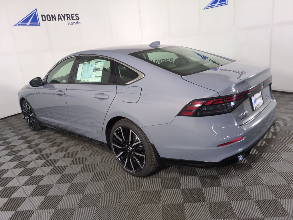 2025 Honda Accord Hybrid Touring photo 3