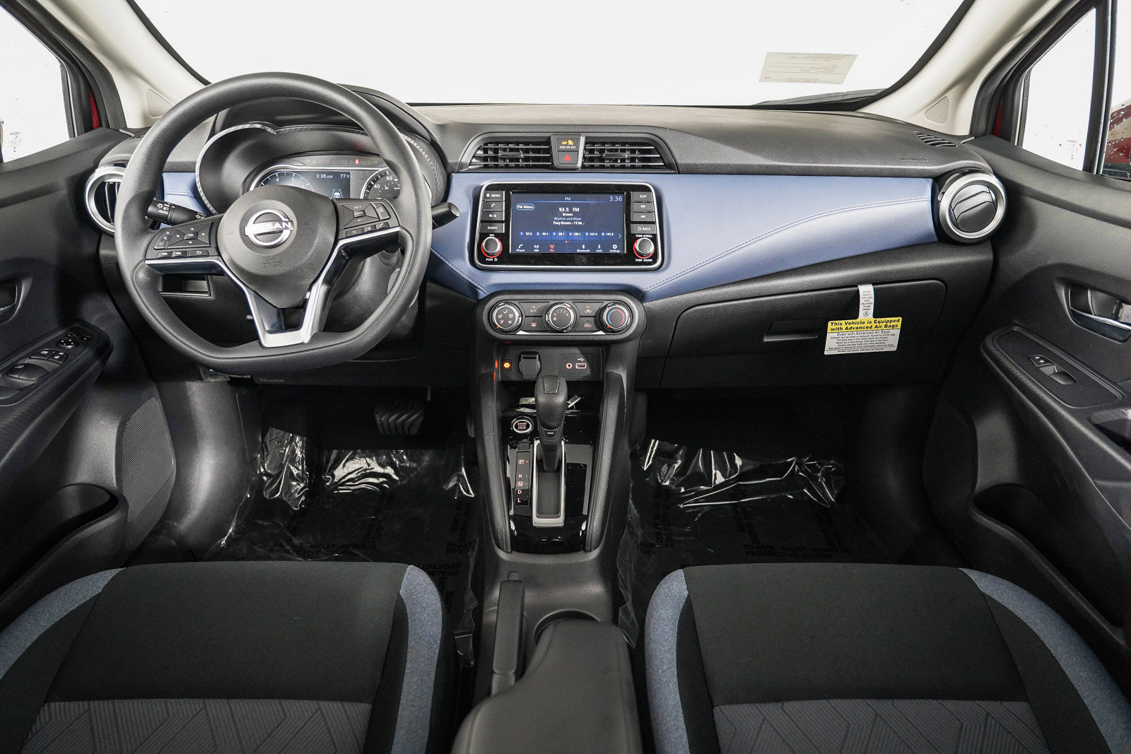 2025 Nissan Versa SV photo 11