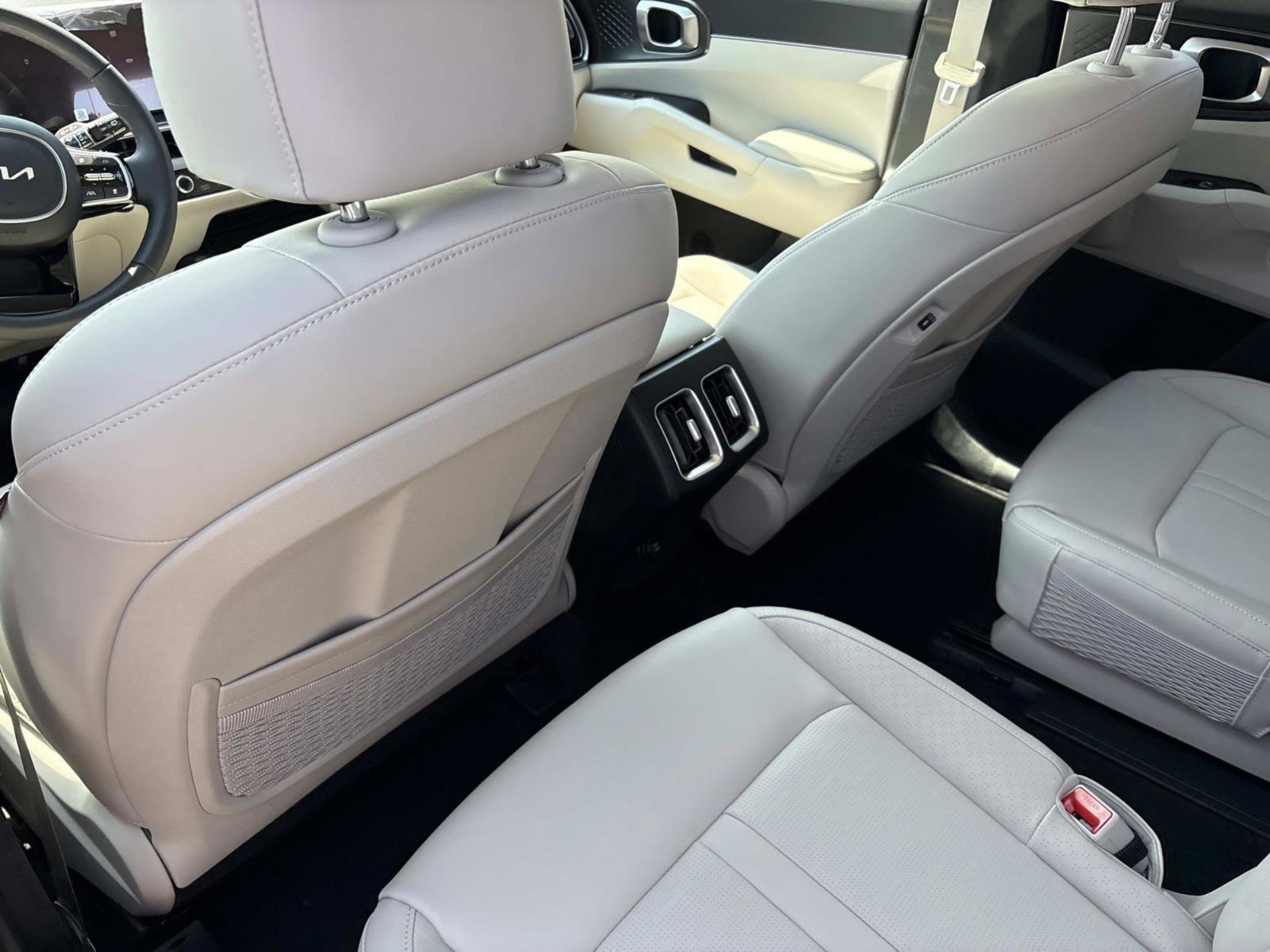 2025 Kia Sorento Hybrid EX photo 13