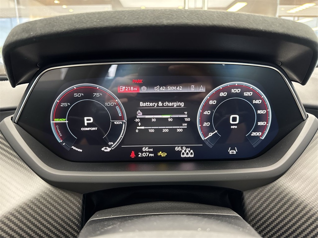 2025 Audi RS e-tron GT Base photo 15