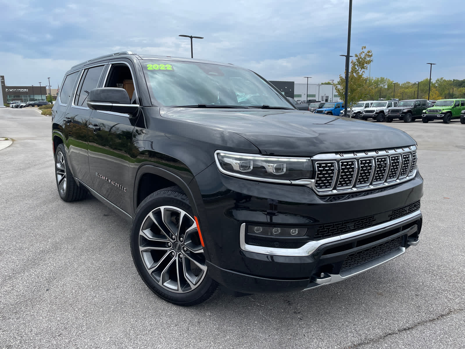 Used 2022 Jeep Grand Wagoneer Series III with VIN 1C4SJVGJ1NS189111 for sale in Kansas City