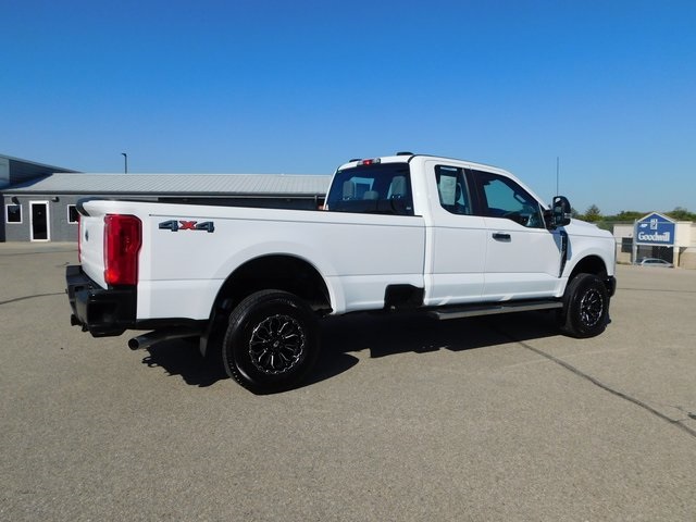 2024 Ford F-250 photo 3