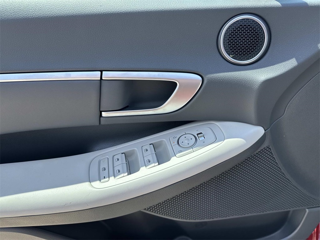 2024 Hyundai Sonata SEL Convenience photo 18