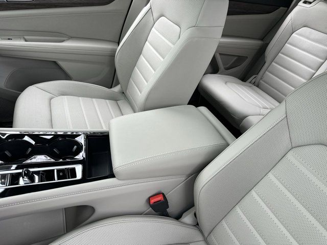 2026 Volkswagen Atlas SEL photo 12