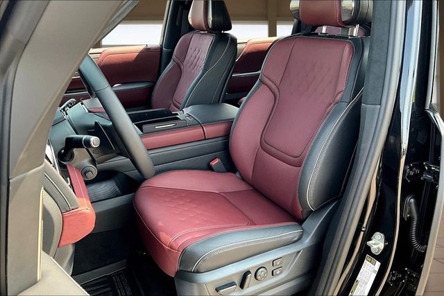 2026 Infiniti QX80 photo 24