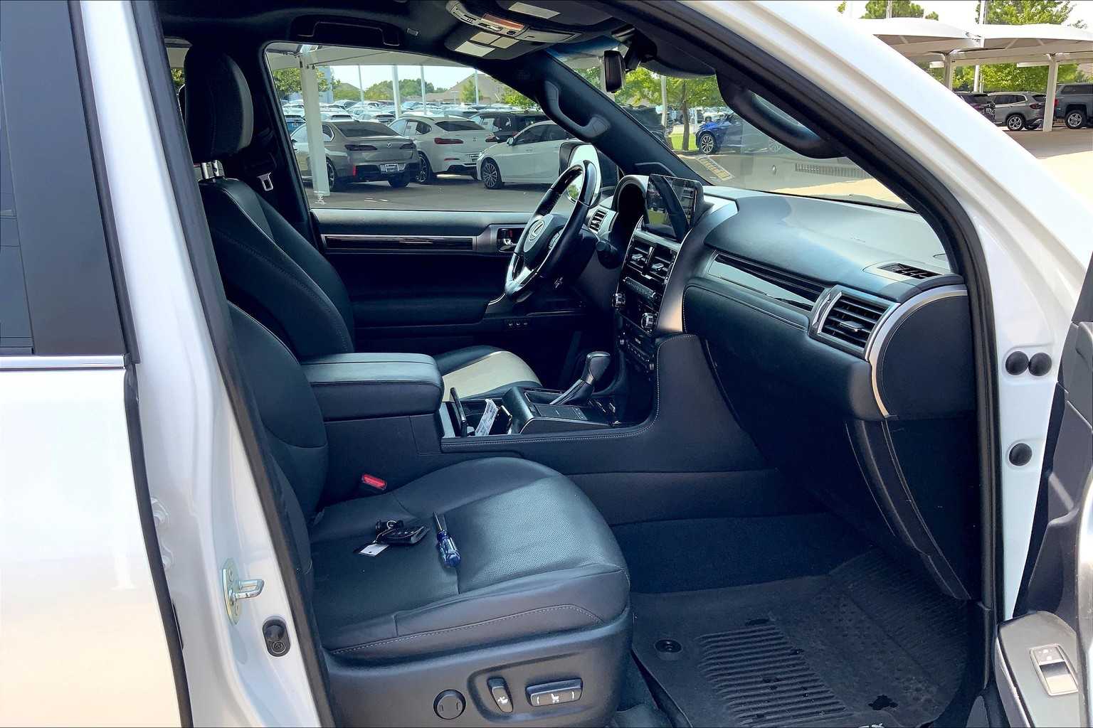 2023 Lexus GX 460 Premium photo 8
