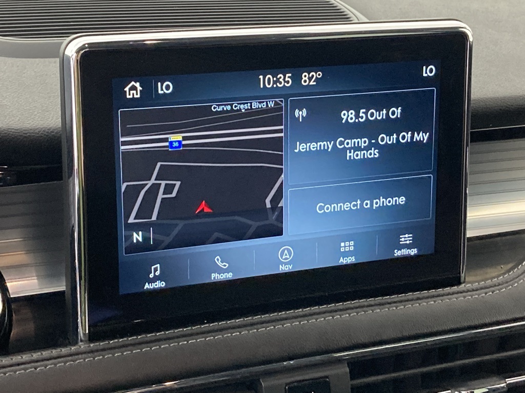 2022 Lincoln Corsair Standard photo 3