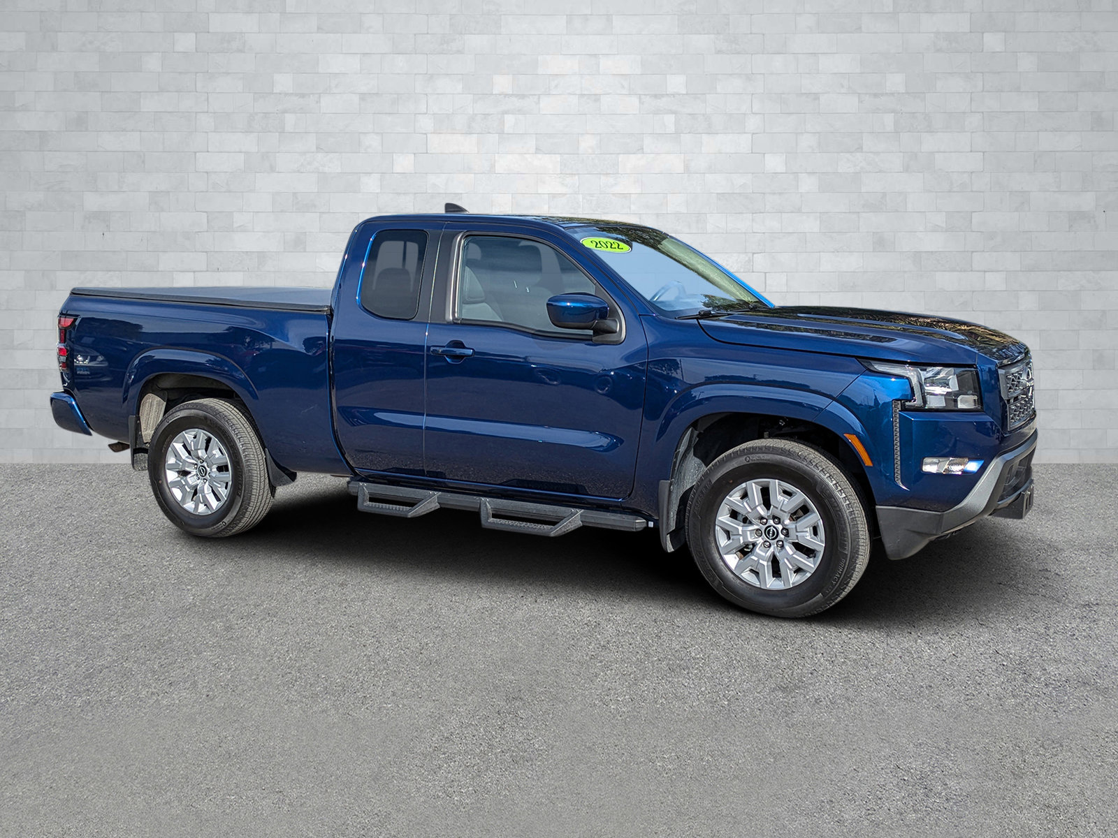 2022 Nissan Frontier SV's photo