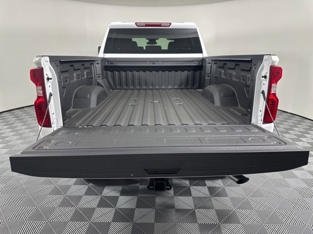 2025 Chevrolet Silverado 2500HD Custom photo 9