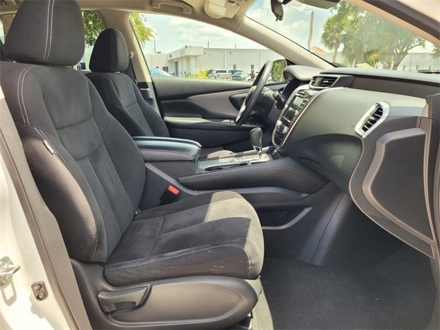 2022 Nissan Murano S photo 17