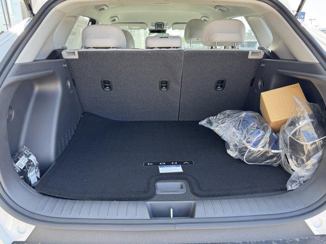 2026 Hyundai Kona SE photo 3