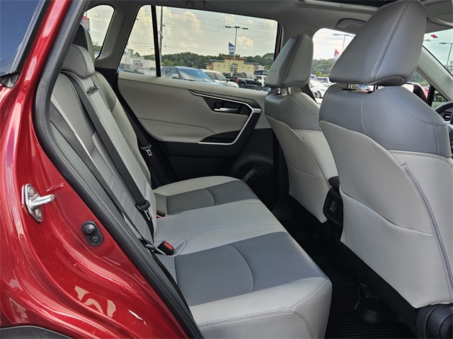 2024 Toyota RAV4 XLE Premium photo 10