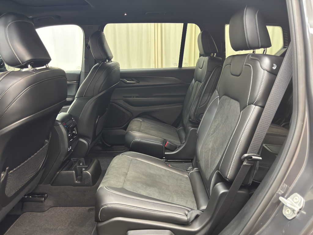 2025 Jeep Grand Cherokee Altitude X photo 10