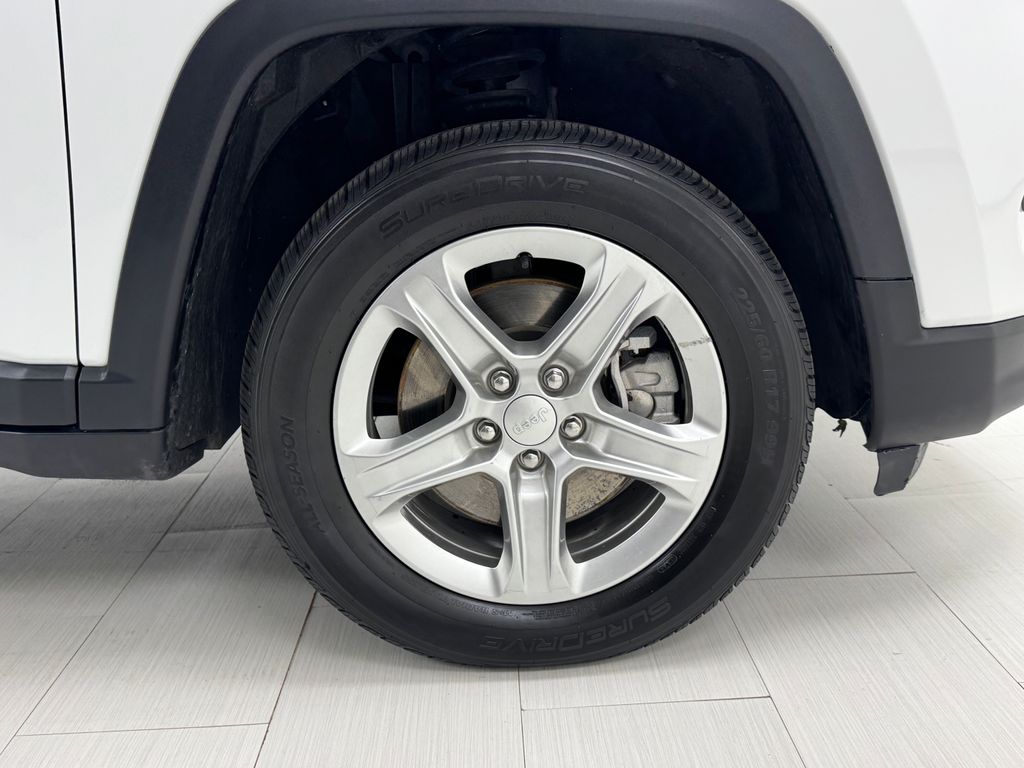 2024 Jeep Compass Latitude photo 33