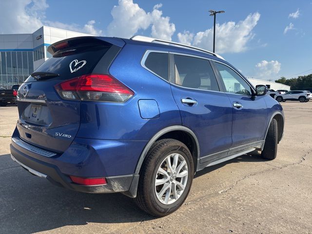 2017 Nissan Rogue SV photo 5