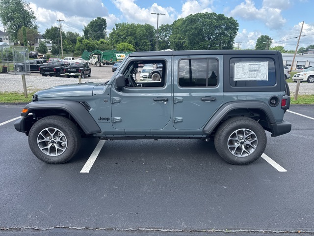 2025 Jeep Wrangler Sport S photo 4