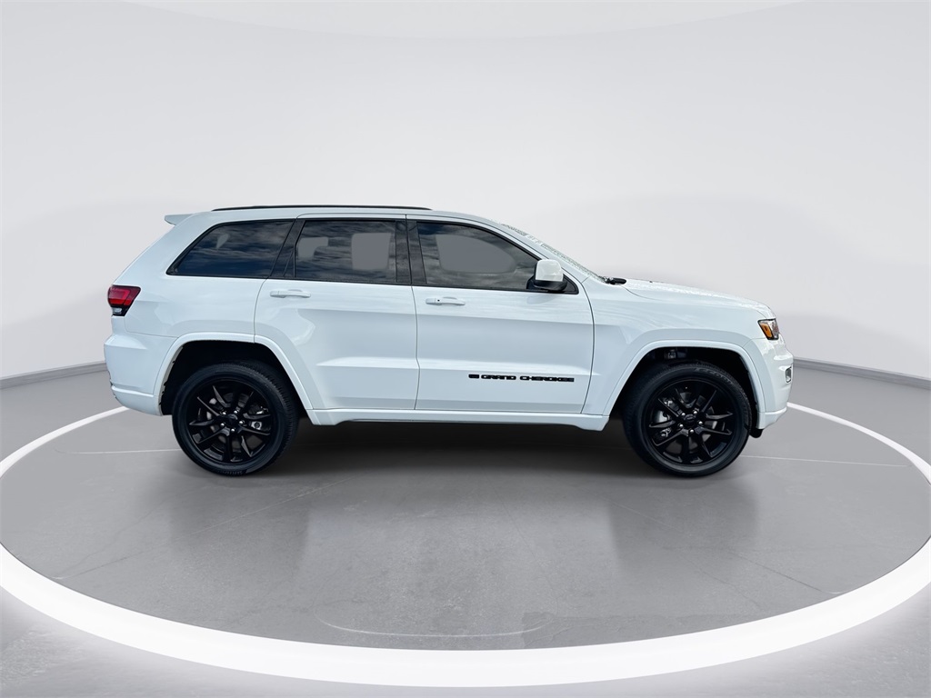 2022 Jeep Cherokee Laredo X photo 9
