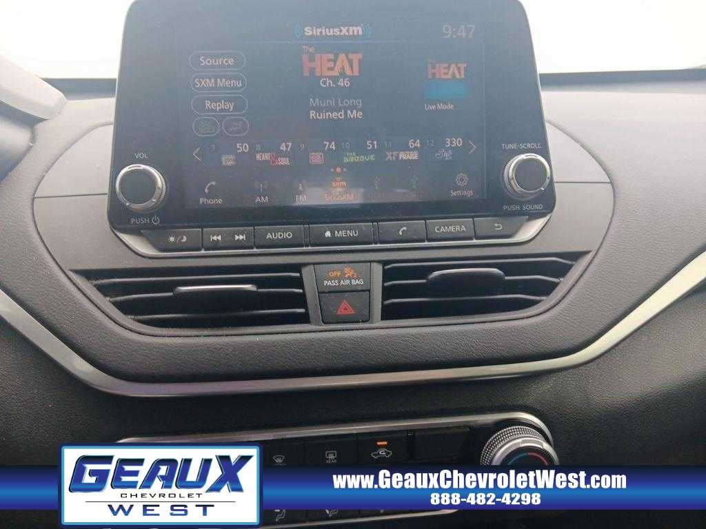 2021 Nissan Altima 2.5 SV photo 13